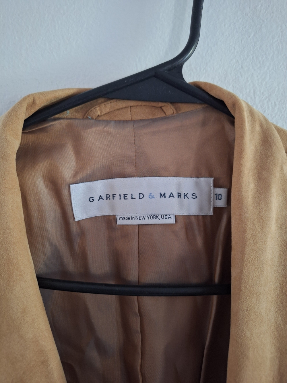 Garfield & Marks Women’s Tan Suede-Look Blazer